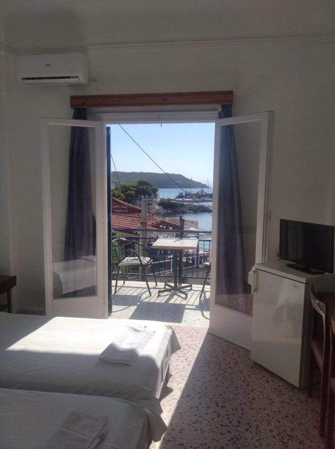Ammoudia Rooms Agia Marina  Exterior foto